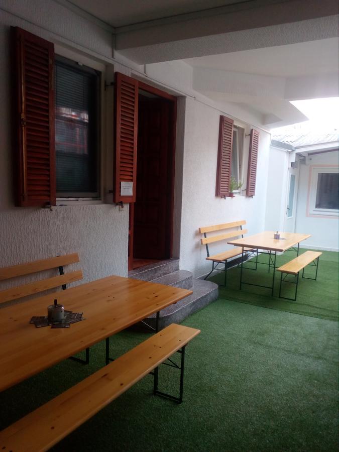 Hostel Corner 021 Νόβι Σαντ Εξωτερικό φωτογραφία
