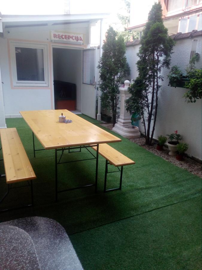 Hostel Corner 021 Νόβι Σαντ Εξωτερικό φωτογραφία