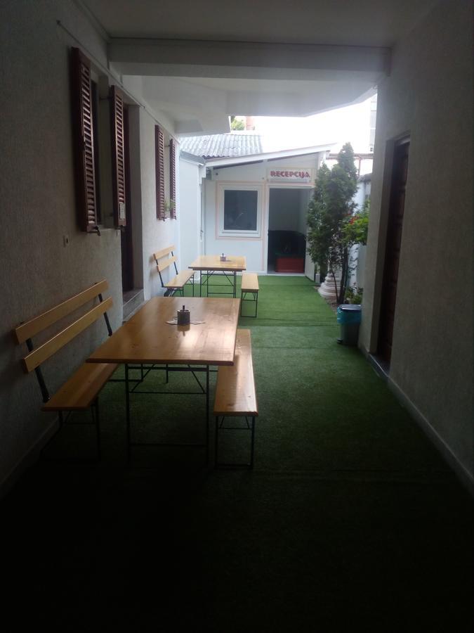 Hostel Corner 021 Νόβι Σαντ Εξωτερικό φωτογραφία