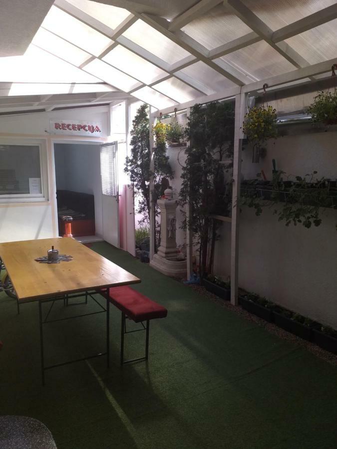 Hostel Corner 021 Νόβι Σαντ Εξωτερικό φωτογραφία